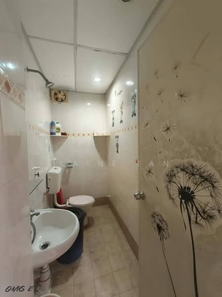 Pangsapuri untuk Dijual di Prima Bayu Apartment - Elaine Tan - Bathroom - PropertyGuru.com.my