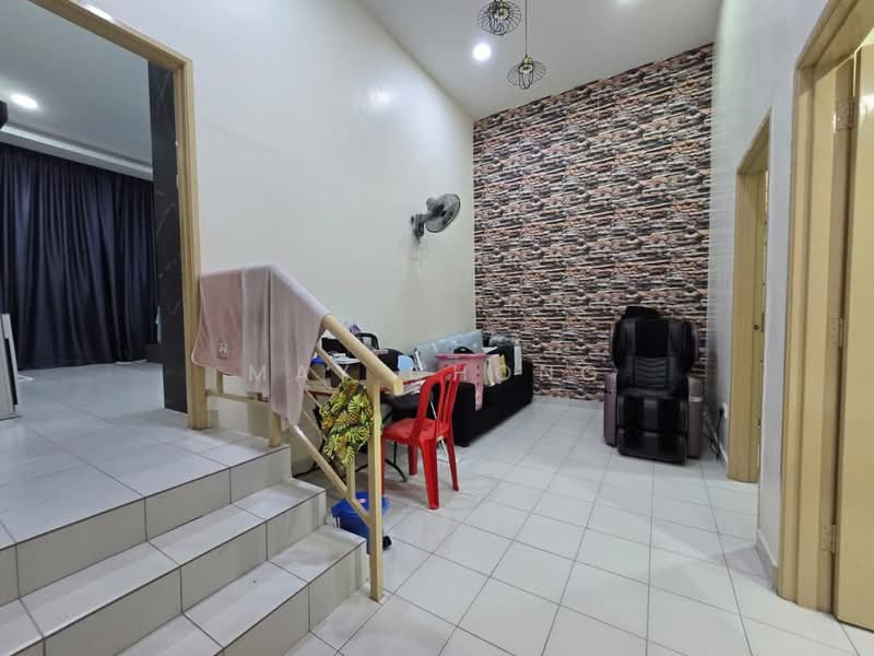 Rumah Teres 2 Tingkat untuk Dijual di Bandar Putra (Kulai) - May Chong - Living Room - PropertyGuru.com.my