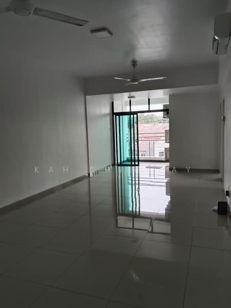 Apartment for Sale at Pangsapuri Peringgit Permai - Kah Chin Tay - Living Room - PropertyGuru.com.my