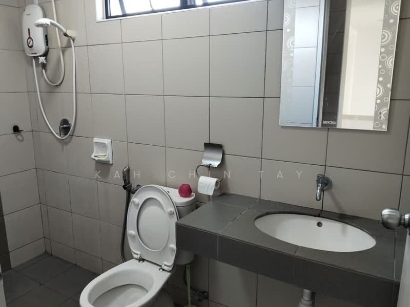 Apartment for Sale at Pangsapuri Peringgit Permai - Kah Chin Tay - Bathroom - PropertyGuru.com.my