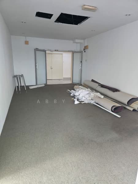 Kedai / Pejabat untuk Disewa di Batu Caves (Kuala Lumpur) - Abby Tan - Interior - PropertyGuru.com.my