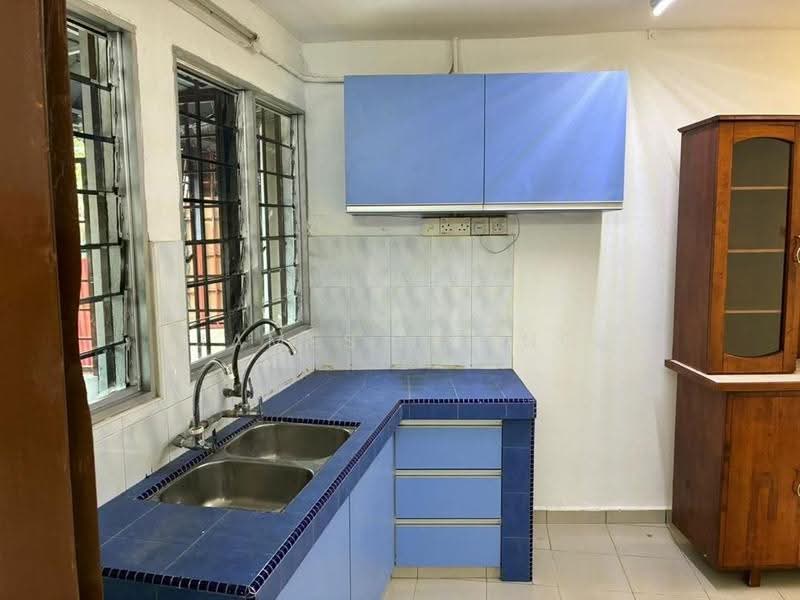 1-storey Terraced House for Sale in Taman Shanghai (Jalan Klang Lama (Old Klang Road)) - James Thong - Kitchen - PropertyGuru.com.my