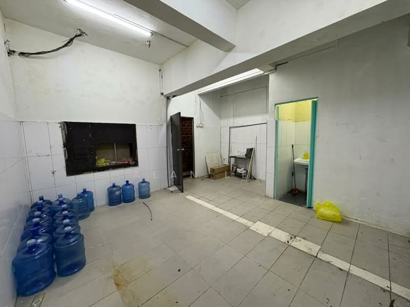 Shop for Rent in Ampang Jaya (Ampang) - Alan Lee - Interior - PropertyGuru.com.my