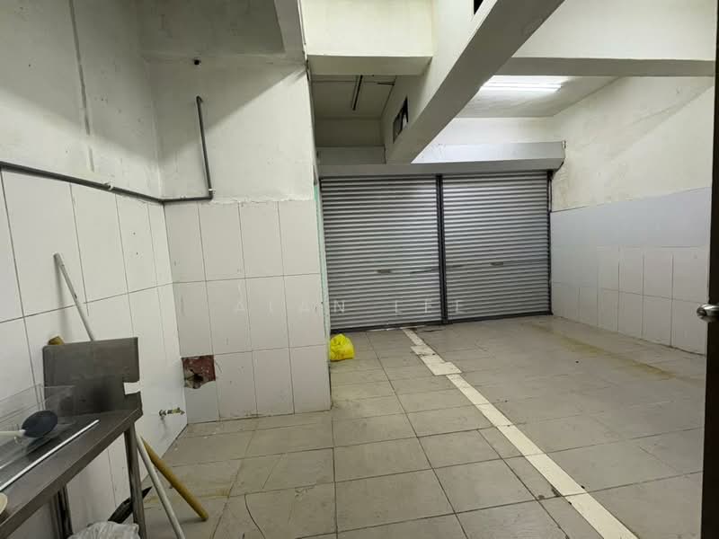 Shop for Rent in Ampang Jaya (Ampang) - Alan Lee - Interior - PropertyGuru.com.my