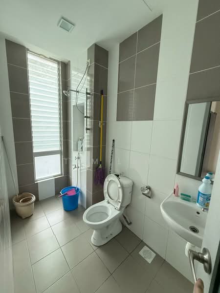 Townhouse for Rent in Taman Sutera Utama (Skudai) - Tom Loh - Bathroom - PropertyGuru.com.my