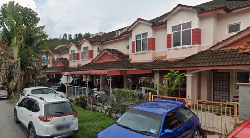 2-storey Terraced House for Sale in Bandar Puncak Alam (Puncak Alam) - Brett Phang - Exterior - PropertyGuru.com.my