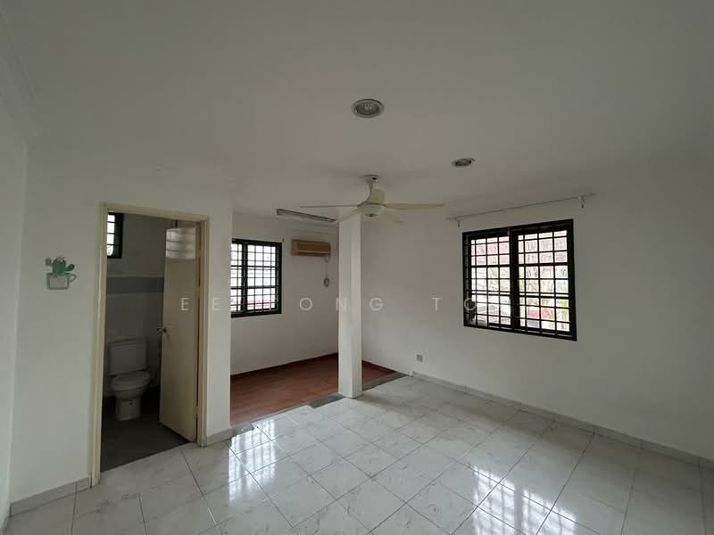 2-storey Terraced House for Sale in Bandar Baru Permas Jaya (Permas Jaya) - Ee Fong Toh - Bathroom - PropertyGuru.com.my