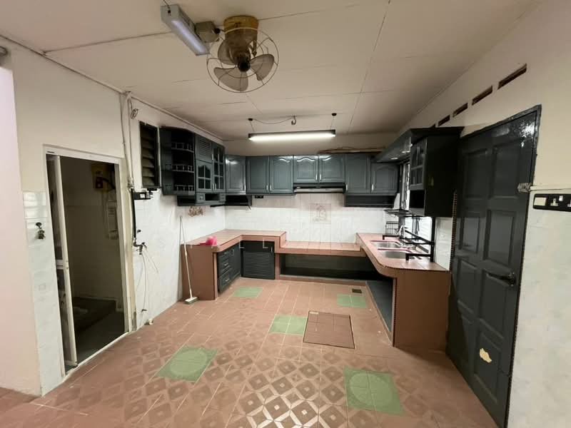 1.5-storey Terraced House for Rent in Puchong Perdana (Selangor) - Shally Pun - Kitchen - PropertyGuru.com.my