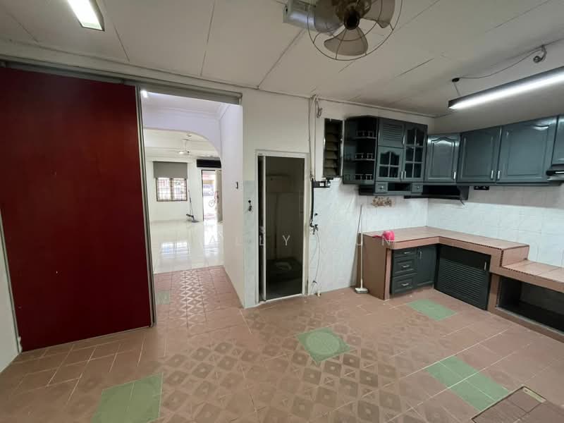 1.5-storey Terraced House for Rent in Puchong Perdana (Selangor) - Shally Pun - Kitchen - PropertyGuru.com.my
