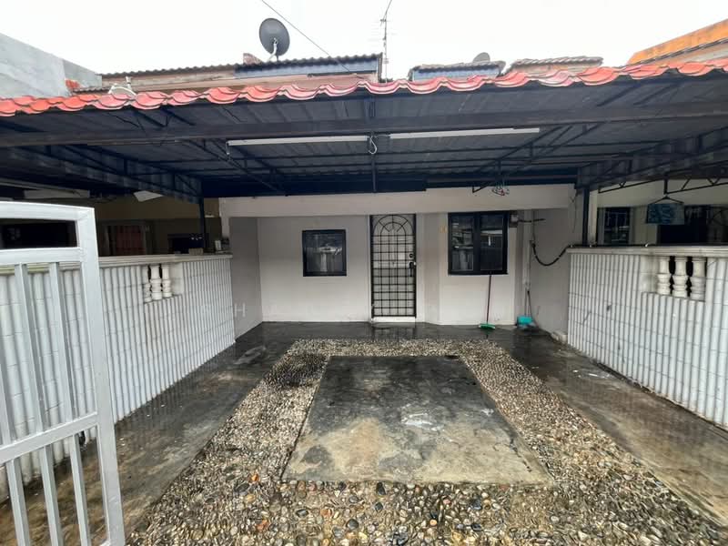 1.5-storey Terraced House for Rent in Puchong Perdana (Selangor) - Shally Pun - Exterior - PropertyGuru.com.my