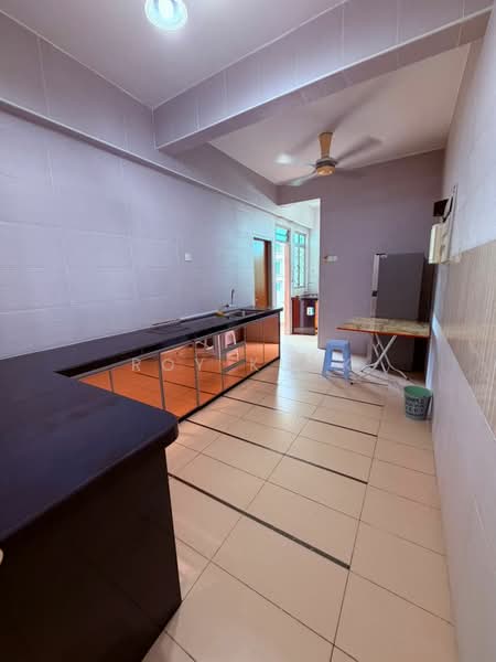 Condominium for Sale at Cassia Resort Condominium - Roy Kuak - Kitchen - PropertyGuru.com.my
