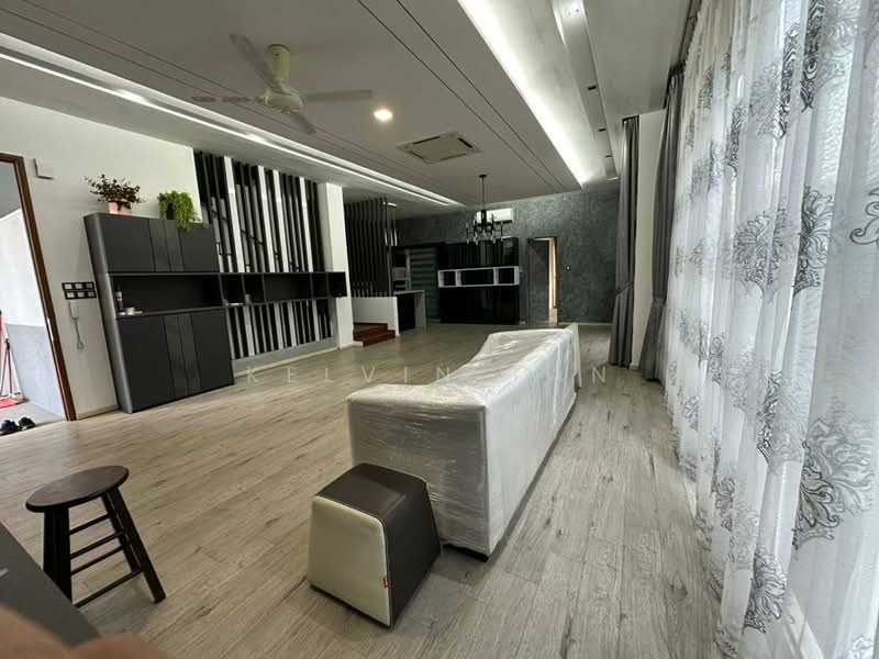 Zero-Lot Bungalow for Sale in Lakefront Villa (Cyberjaya) - Kelvin Tan - Living Room - PropertyGuru.com.my