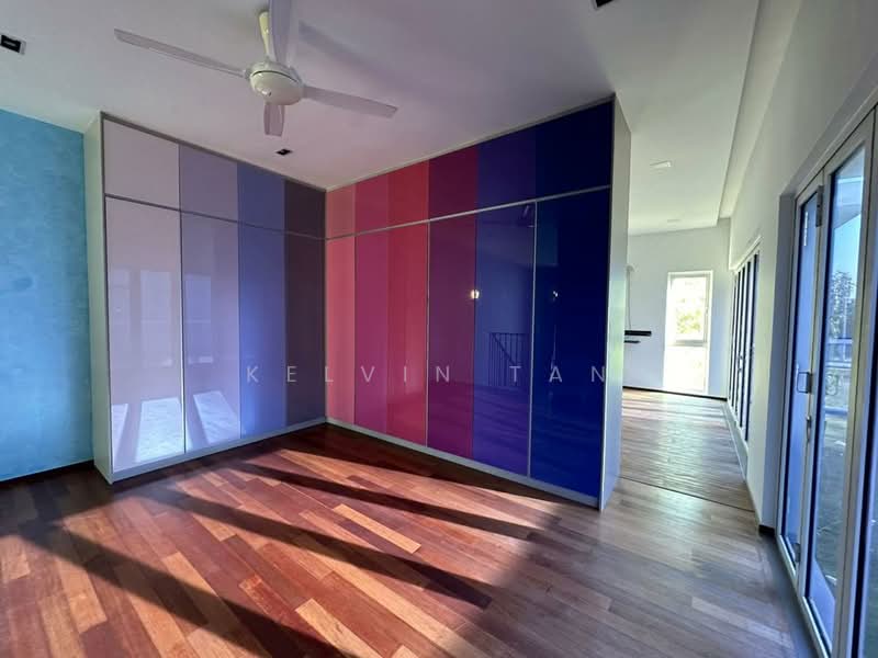 Zero-Lot Bungalow for Sale in Lakefront Villa (Cyberjaya) - Kelvin Tan - Bedroom - PropertyGuru.com.my