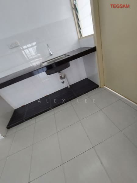 Pangsapuri untuk Dijual di Seri Intan Apartment - Alex Lee - Kitchen - PropertyGuru.com.my