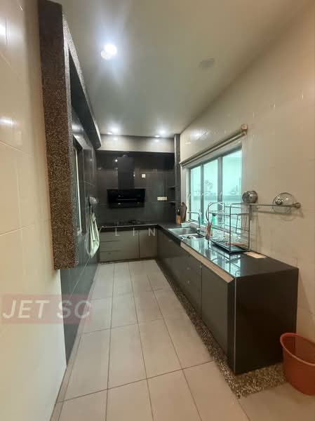 Rumah Berkembar untuk Dijual di Bandar Botanic (Klang) - Rylin Tan - Kitchen - PropertyGuru.com.my