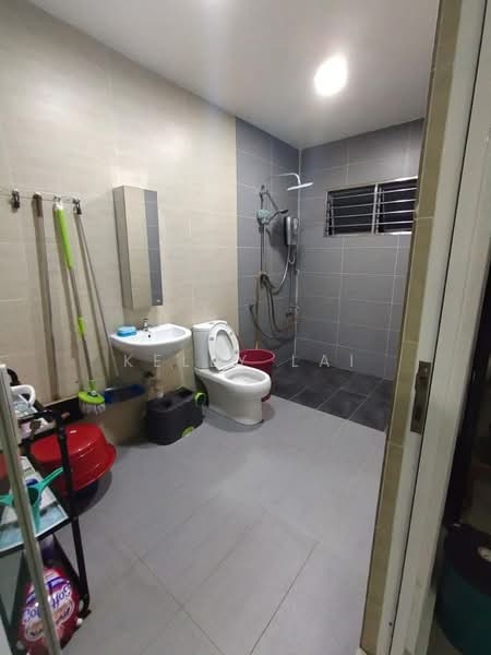 Rumah Teres 2 Tingkat untuk Dijual di Taman Bukit Maluri (Kepong) - Kelly Lai - Bathroom - PropertyGuru.com.my