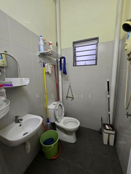 1-storey Terraced House for Sale in Klang (Selangor) - Alex Lee - Bathroom - PropertyGuru.com.my