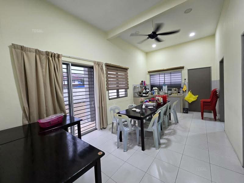 1-storey Terraced House for Sale in Klang (Selangor) - Alex Lee - Dining Room - PropertyGuru.com.my