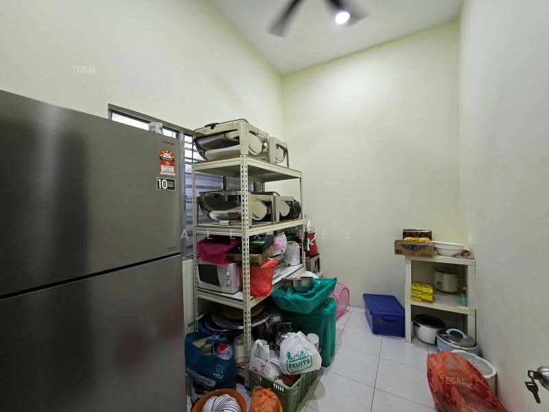 1-storey Terraced House for Sale in Klang (Selangor) - Alex Lee - Kitchen - PropertyGuru.com.my