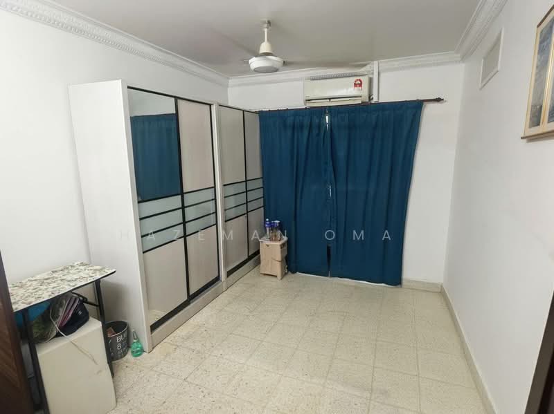 Rumah Teres 1 Tingkat untuk Dijual di Taman Medan (Petaling Jaya) - Hazeman Omar - Bedroom - PropertyGuru.com.my