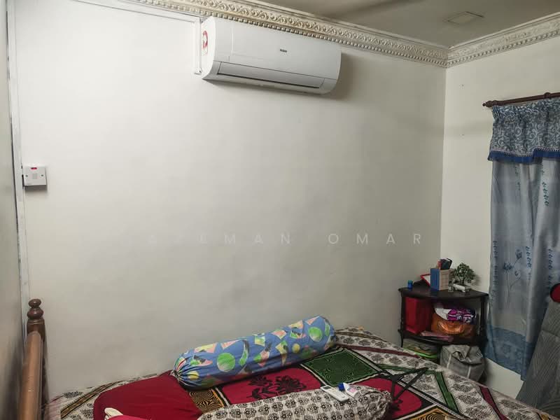 Rumah Teres 1 Tingkat untuk Dijual di Taman Medan (Petaling Jaya) - Hazeman Omar - Bedroom - PropertyGuru.com.my