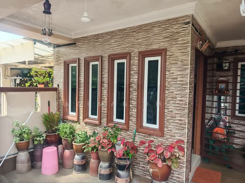 Rumah Teres 1 Tingkat untuk Dijual di Taman Medan (Petaling Jaya) - Hazeman Omar - Exterior - PropertyGuru.com.my
