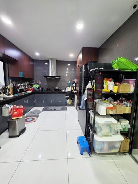 3-storey Terraced House for Sale in Ambang Botanic (Klang) - Matthew Lim - Kitchen - PropertyGuru.com.my