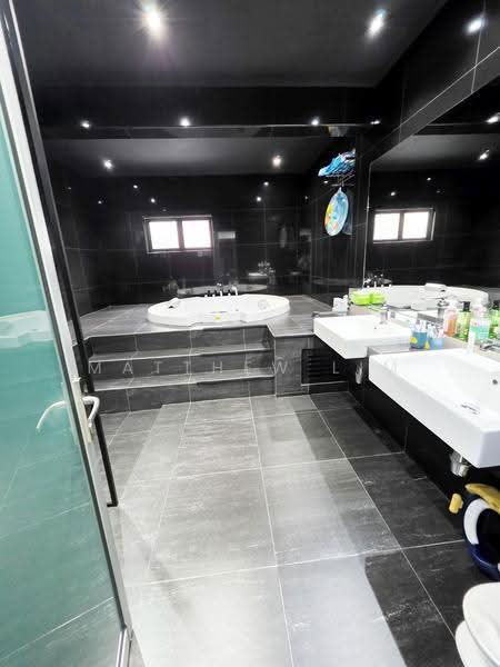 3-storey Terraced House for Sale in Ambang Botanic (Klang) - Matthew Lim - Bathroom - PropertyGuru.com.my