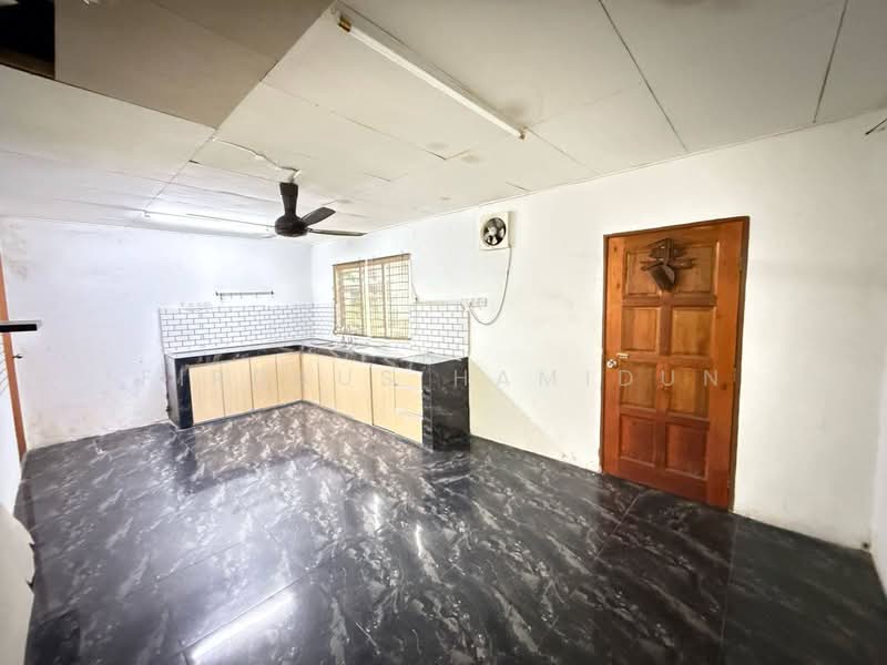 1-storey Terraced House for Sale in Bandar Tasik Kesuma (Beranang) - Firdaus Hamidun - PropertyGuru.com.my
