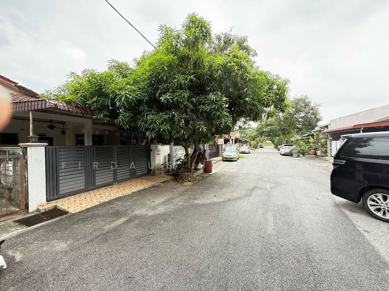 1-storey Terraced House for Sale in Bandar Tasik Kesuma (Beranang) - Firdaus Hamidun - PropertyGuru.com.my
