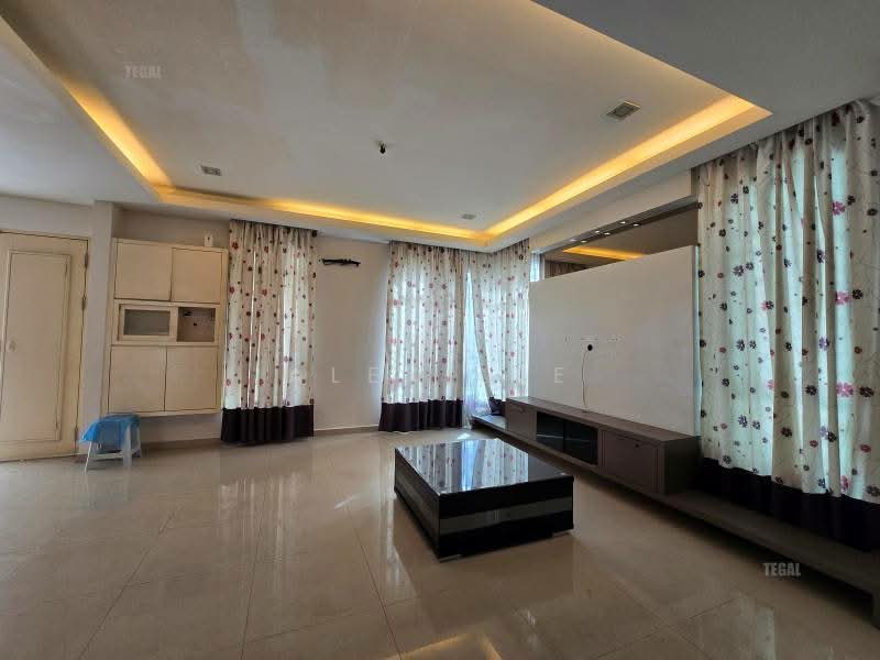 Rumah Berkembar untuk Dijual di Klang (Selangor) - Alex Lee - Living Room - PropertyGuru.com.my