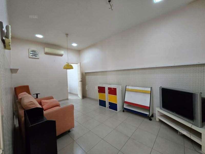 Rumah Berkembar untuk Dijual di Klang (Selangor) - Alex Lee - Living Room - PropertyGuru.com.my