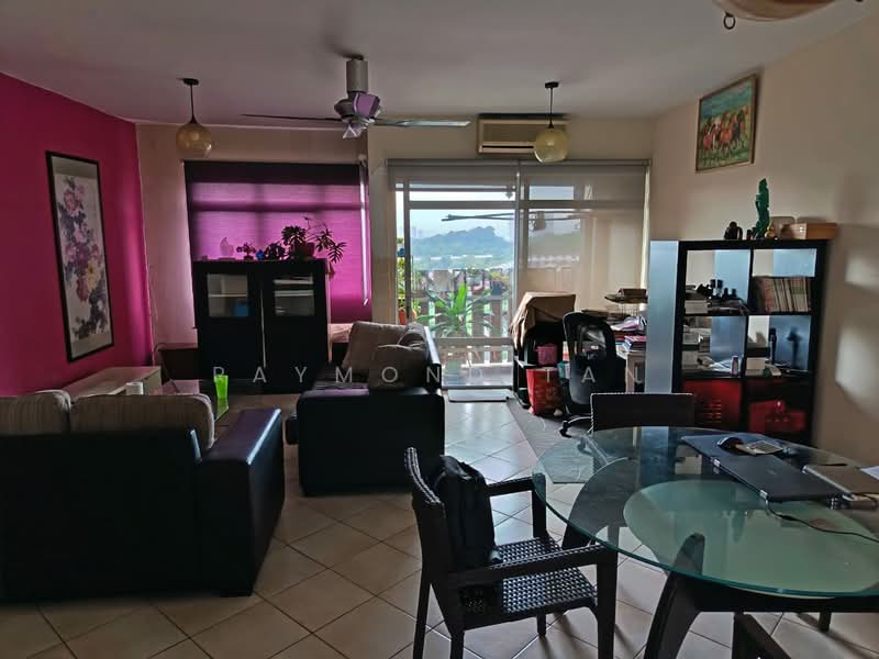 Kondominium untuk Dijual di Perdana Exclusive - Raymond Tan - Living Room - PropertyGuru.com.my