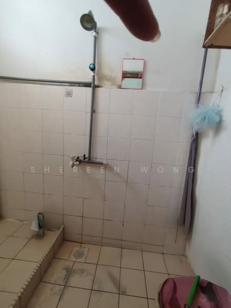 2-storey Terraced House for Sale in Taman Nusa Damai (Pasir Gudang) - Shereen Wong - Bathroom - PropertyGuru.com.my