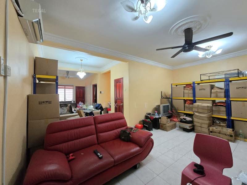 2-storey Terraced House for Sale in Klang (Selangor) - Alex Lee - Living Room - PropertyGuru.com.my