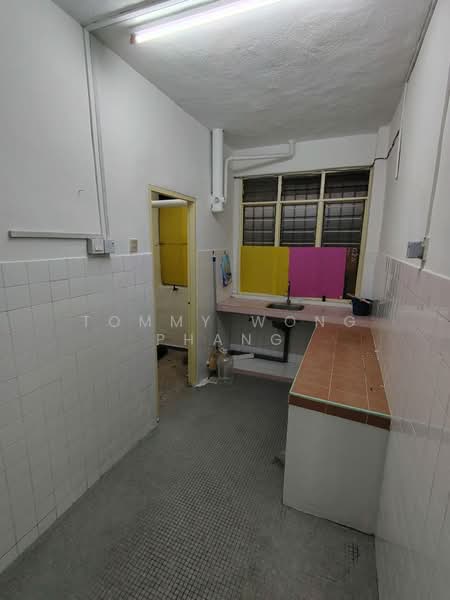 Rumah Flat untuk Disewa di Taman Minang - Tommy Wong Phang - Kitchen - PropertyGuru.com.my