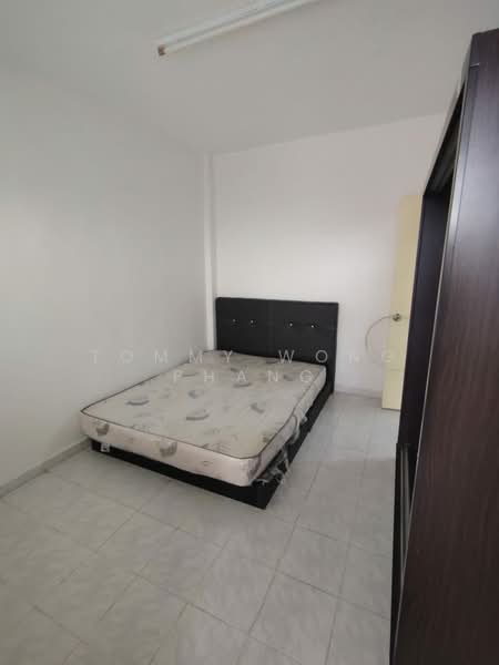 Rumah Flat untuk Disewa di Taman Minang - Tommy Wong Phang - Bedroom - PropertyGuru.com.my