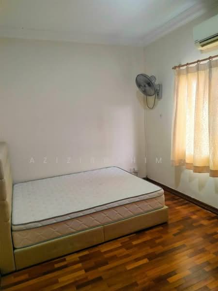 Kondominium untuk Disewa di Cyber Heights Villa - Azizirrahim . - Bedroom - PropertyGuru.com.my