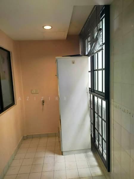 Kondominium untuk Disewa di Cyber Heights Villa - Azizirrahim . - Kitchen - PropertyGuru.com.my