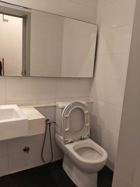 Servis Apartment untuk Disewa di Residential Suites @ HighPark - Soung Lim - Bathroom - PropertyGuru.com.my