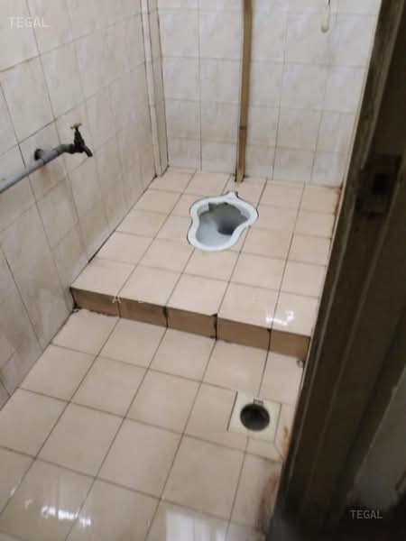 Warehouse for Sale in Shah Alam (Selangor) - Alex Lee - Bathroom - PropertyGuru.com.my