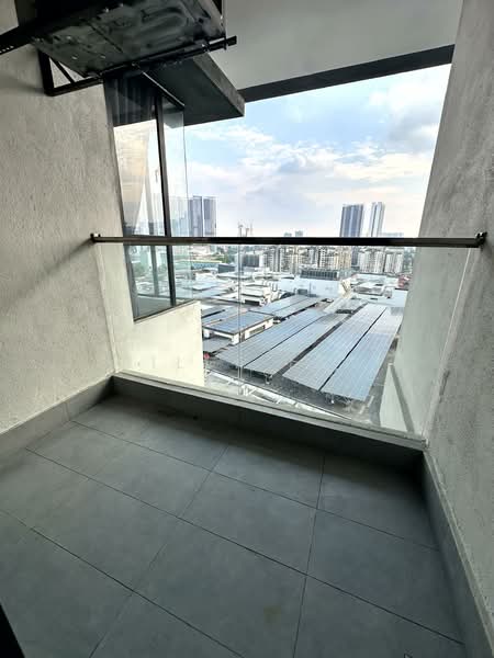 Servis Apartment untuk Dijual di Lavile Kuala Lumpur - Billy Tan - Balcony - PropertyGuru.com.my