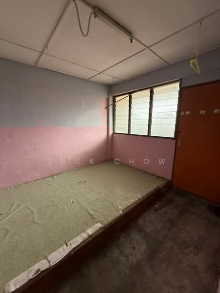 Rumah Flat untuk Dijual di Rumah Pangsa Kulai - Zack Chow - Bedroom - PropertyGuru.com.my