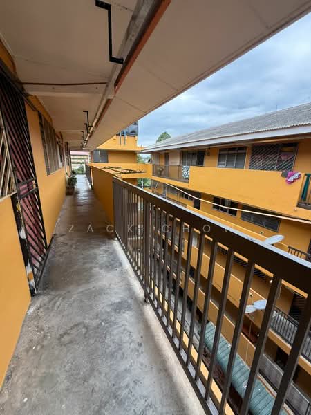 Rumah Flat untuk Dijual di Rumah Pangsa Kulai - Zack Chow - Exterior - PropertyGuru.com.my