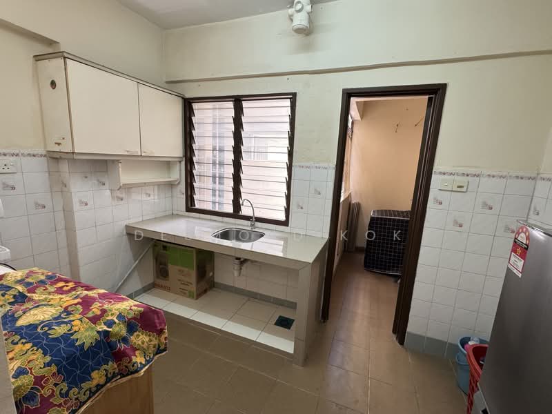 Apartment for Rent at Sri Damansara Court - Desmond Kok - Kitchen - PropertyGuru.com.my
