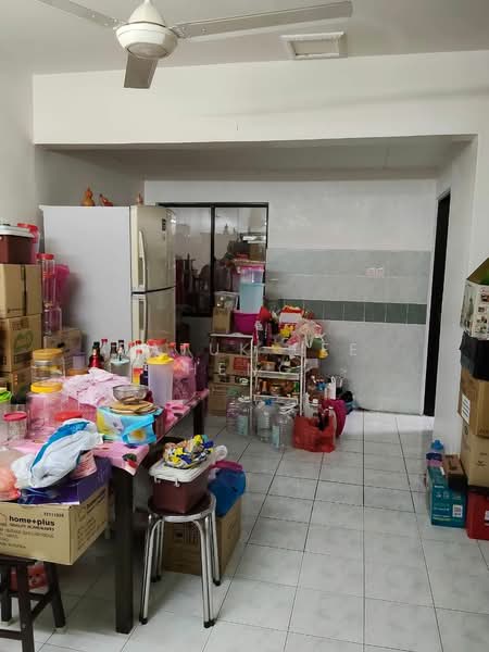Rumah Teres 2 Tingkat untuk Dijual di Medan Pengkalan Saujana (Ipoh) - Datuk Lee Heng - Kitchen - PropertyGuru.com.my
