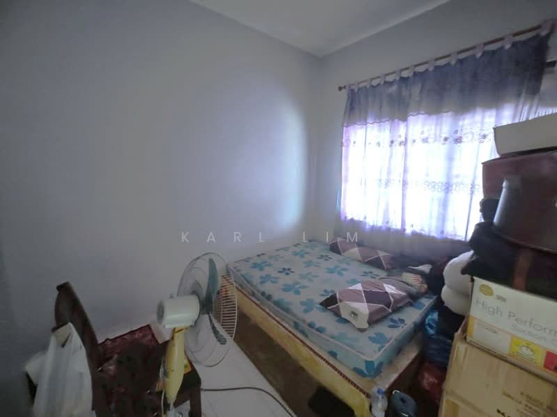 1-storey Terraced House for Sale in Taman Ungku Tun Aminah (Skudai) - Karl Lim - Bedroom - PropertyGuru.com.my