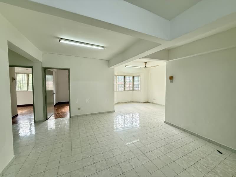 Servis Apartment untuk Dijual di Suasana Iskandar Malaysia - JK Leong - Living Room - PropertyGuru.com.my