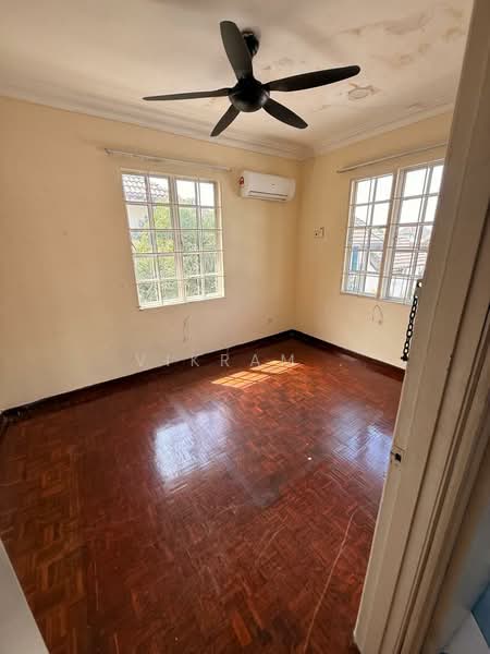 Bungalow for Sale in Bandar Country Homes (Rawang) - Vikram . - Bedroom - PropertyGuru.com.my