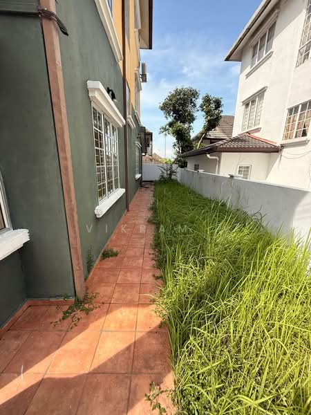Bungalow for Sale in Bandar Country Homes (Rawang) - Vikram . - Exterior - PropertyGuru.com.my